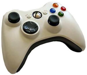 pad Xbox 360 -pelikonsolin pad-ohjain. Kuvalähde: Wikipedia